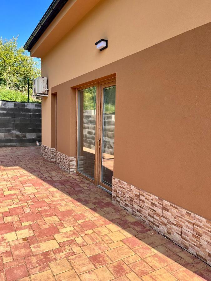 U Srubu Apartment Moravany  Ngoại thất bức ảnh